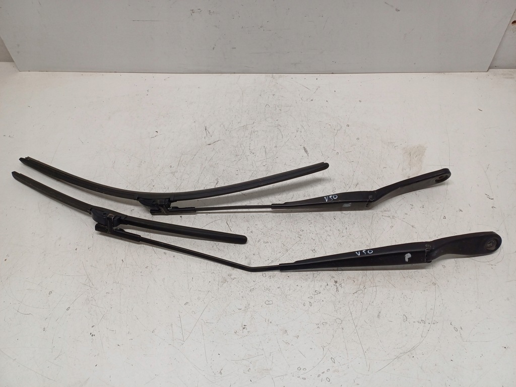 фото №1, Volvo v50 04-12 рычаги дворник правое левая