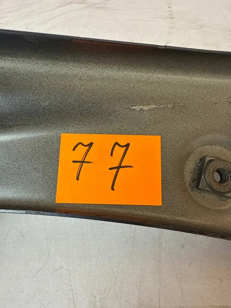 фото №9, Кронштейн кронштейн крила правий skoda octavia iii