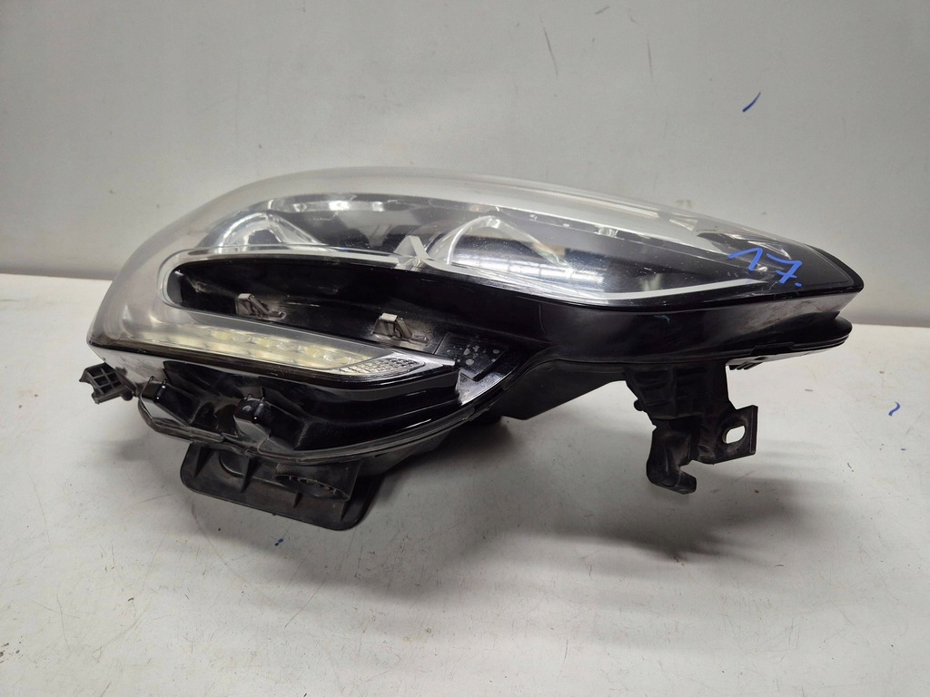 фото №10, Лампа правая renault megane iv led 260107670r