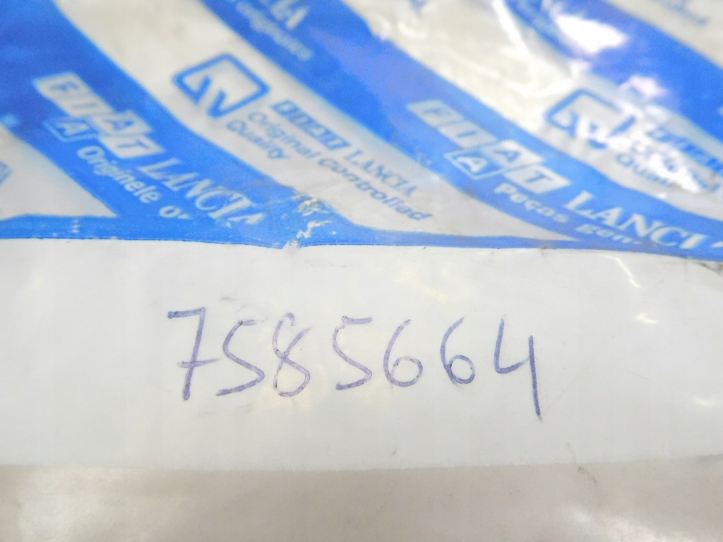 фото №11, Накладка жабо fiat tipo оригинальный номер 7585664