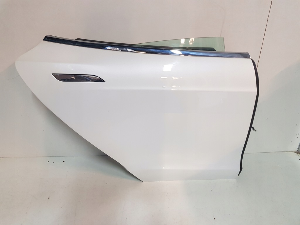 фото №1, Tesla s двері праве задня whitepearl