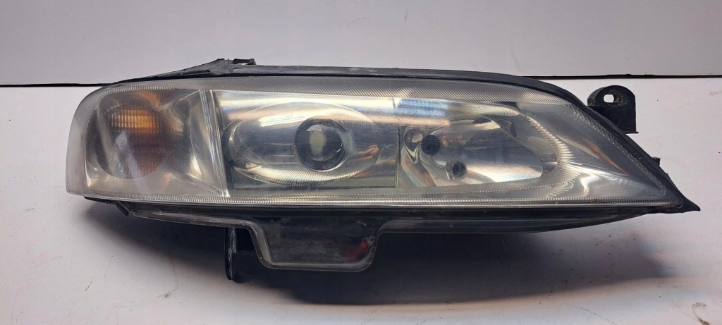 Купить Лампа перед передняя правая opel vectra b ii 2 ксенон 0301179272