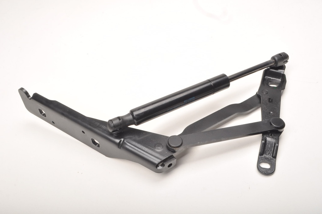 Ferrari portofino f164 привід петля кришки лівий Недорого