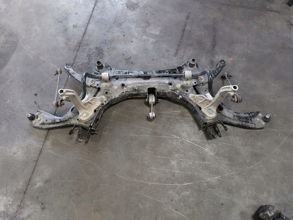 фото №8, Renault arkana 1,3tce подрамник подрамник подрамник перед + рычаги + стабилизатор