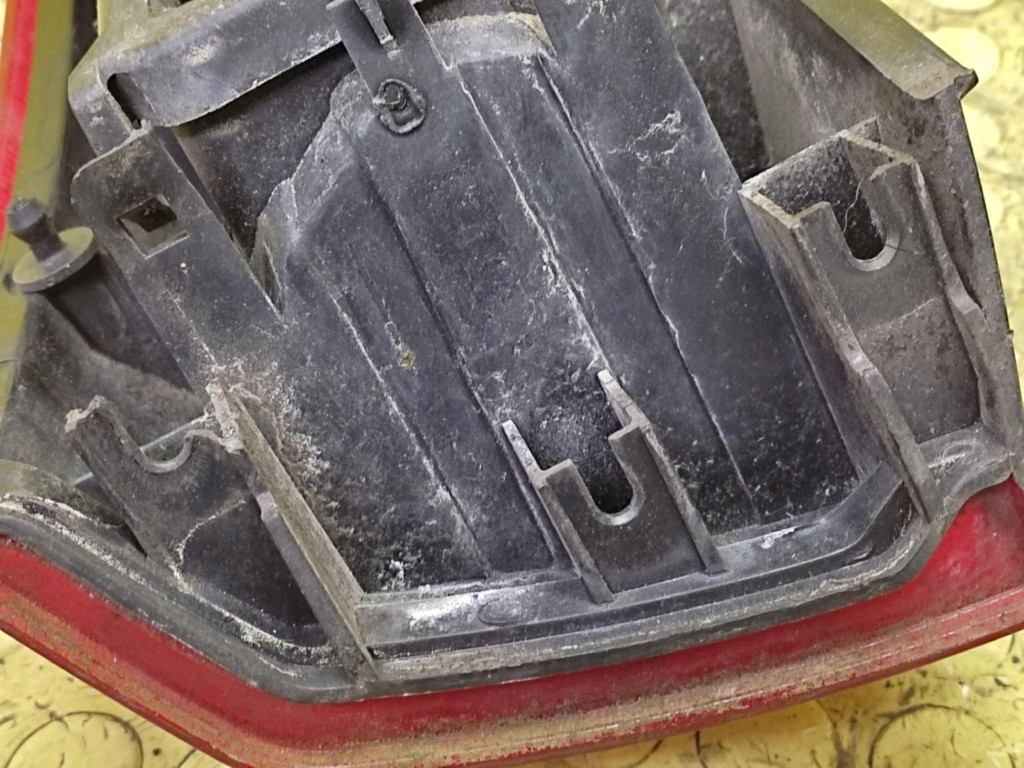 Opel meriva a фара правый  задняя Недорого