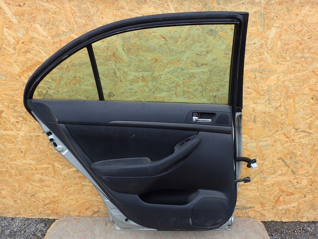 фото №4, Дверь левая задние левый задняя toyota avensis t25 hb