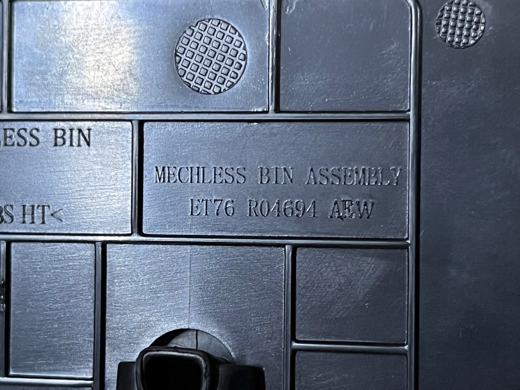 фото №15, Ford courier 14- бардачок верхній панелі консолі usb