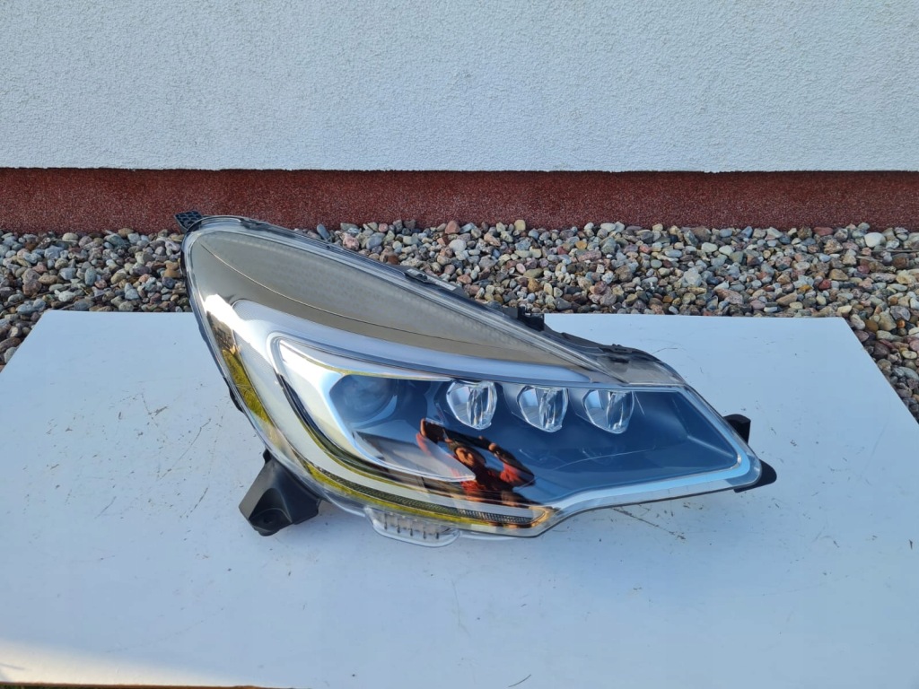 фото №1, Citroen ds3 ds 3 lift комплектна лампа права перед bi ксенон dynamic led