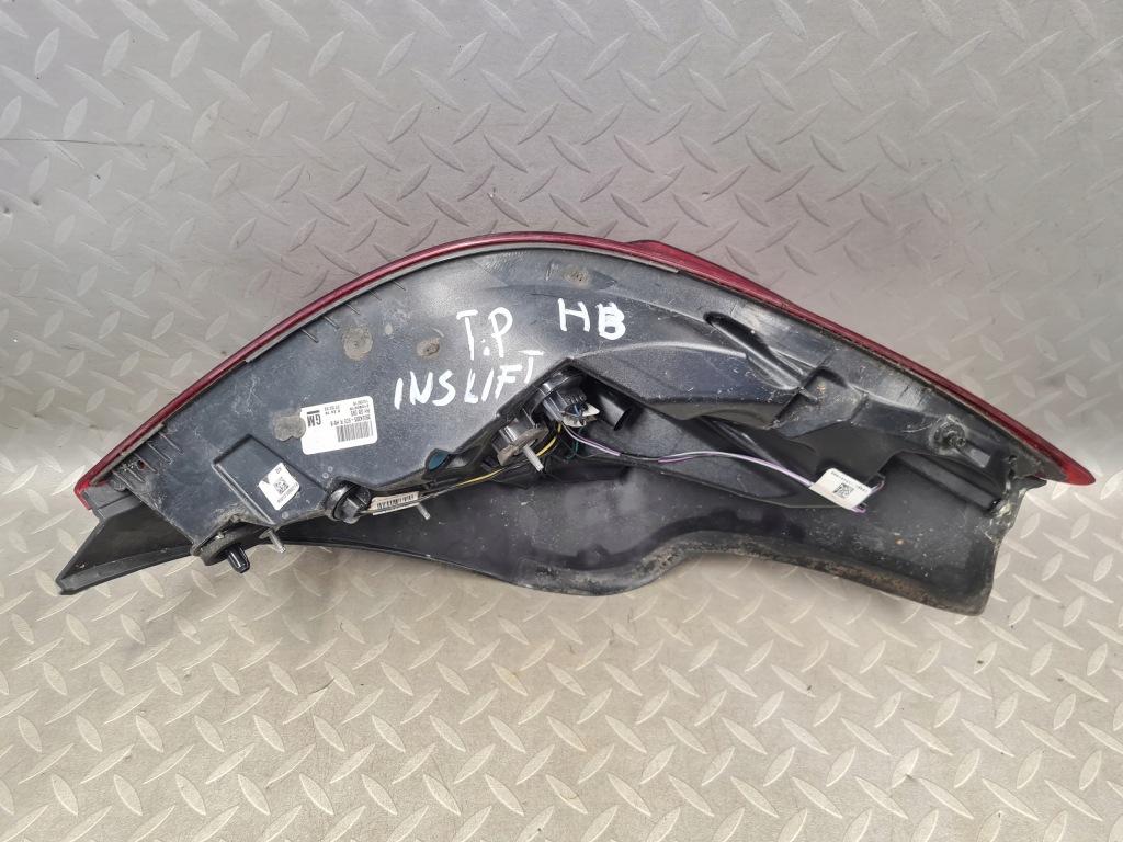 Фара задний  задняя правый  led opel insignia a рестайлинг  хэтчбек оригинал европа Недорого