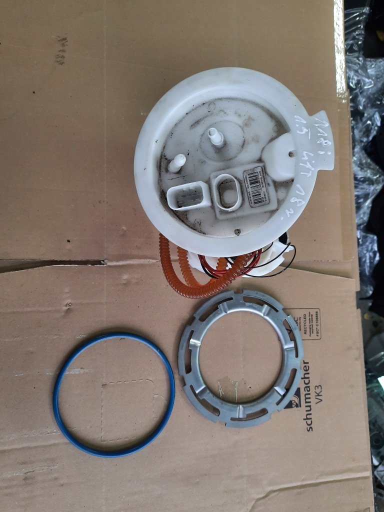 фото №1, Bmw 1 f20 f21 f22 f23 lift 18r. насос пального