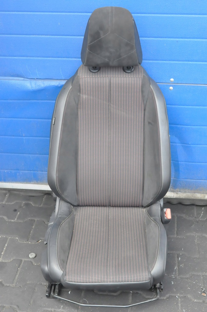 фото №12, Citroen ds3 crossback 2021 e-tense сиденья заднее сиденье обшивки anglik