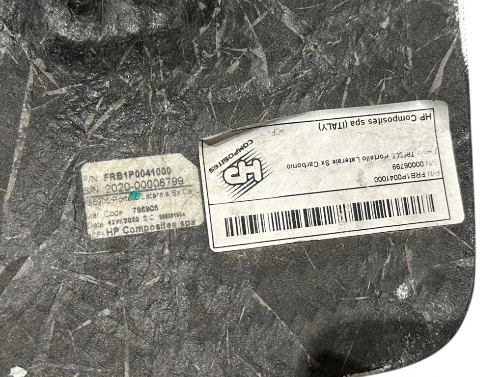 Ferrari f8 накладки дифузор захист накладка карбон 786906 899283 786905 Зі Шроту