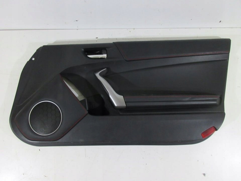 фото №1, Обивка обшивка дверь правое toyota gt86 brz