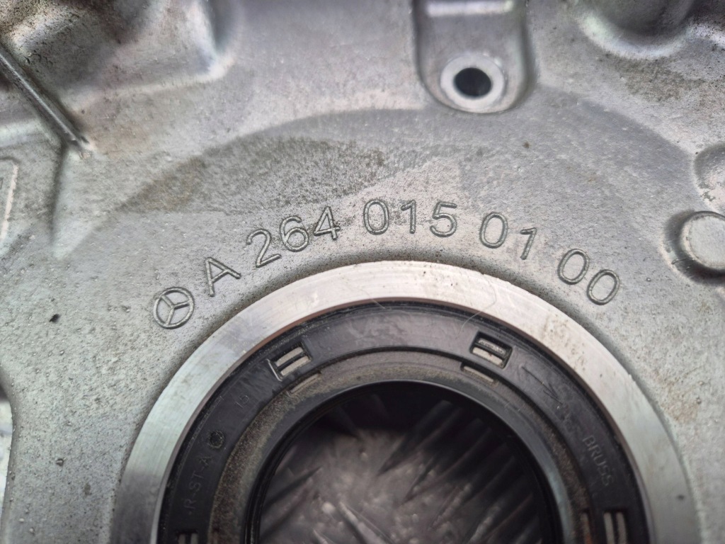 Mercedes e300 w213 крышка распределительного вала a2640150100 с Разборки