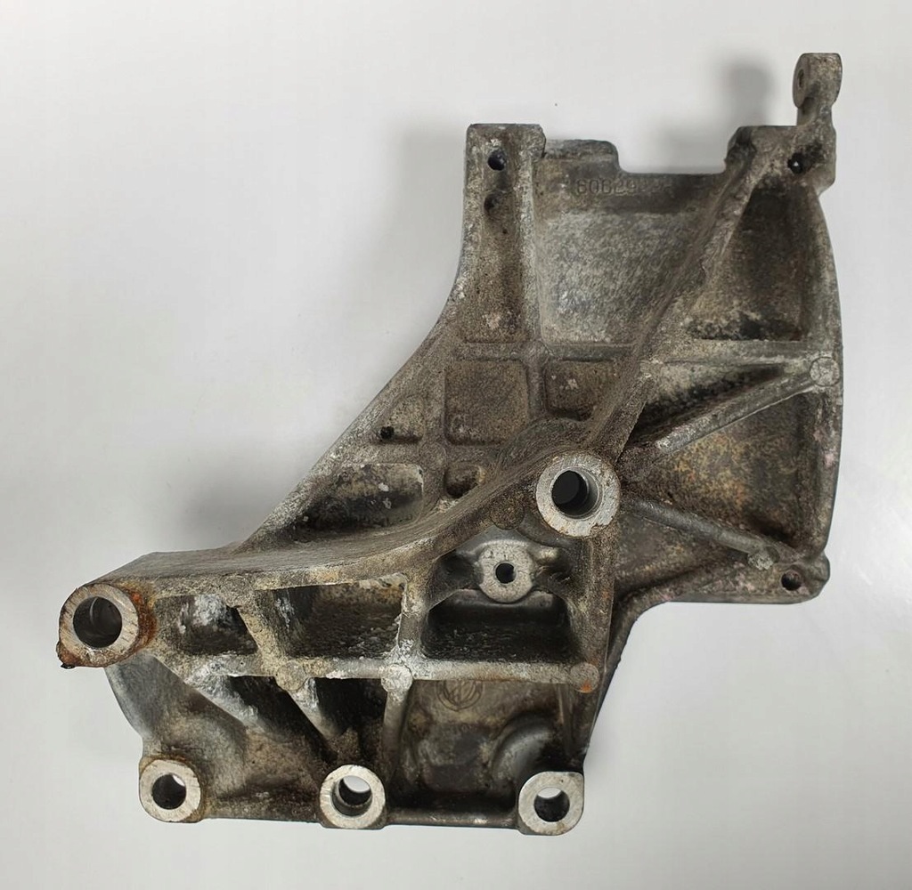фото №1, Кронштейн кронштейн компрессора alfa romeo gt jts 60629422