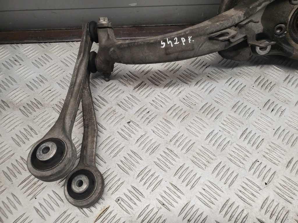 фото №7, Audi a4 s4 b8 8k 4g0407241d перед сторона левая подшипник i ступица kół