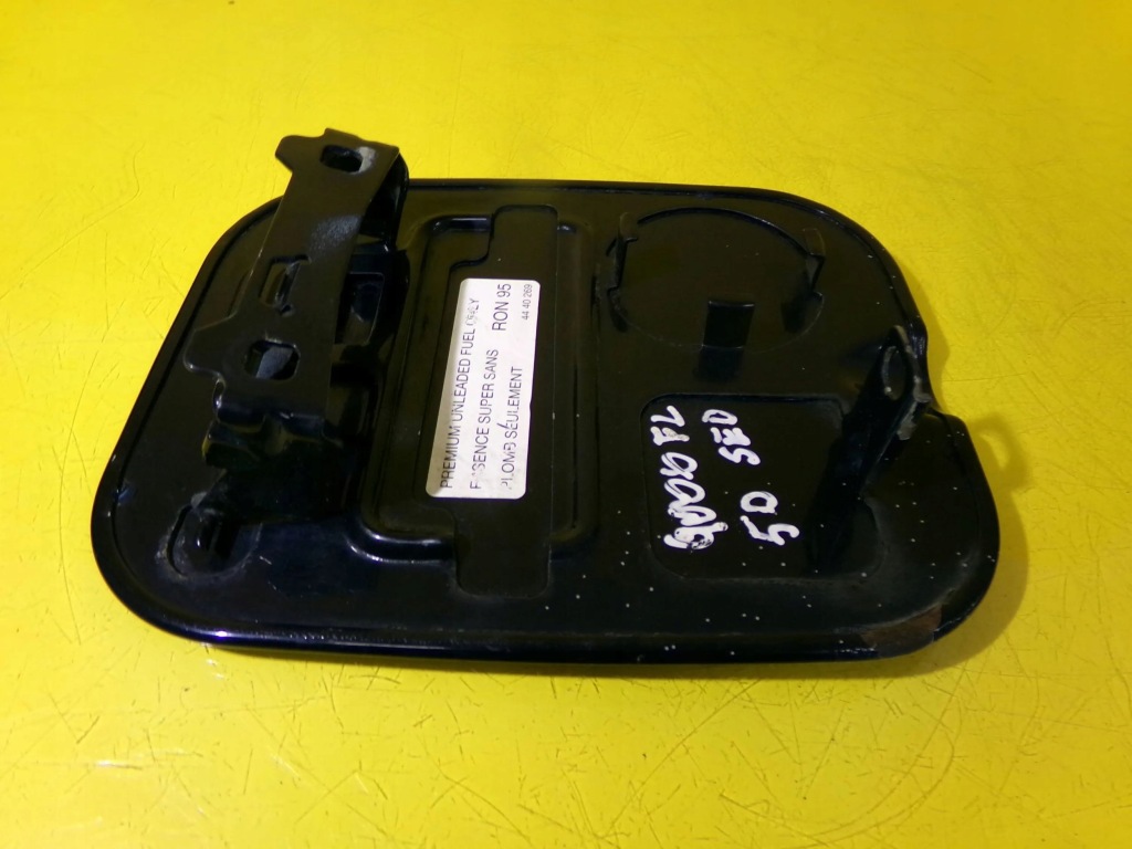 Кришка заливної пального saab 9000 4440269 nr166 в Україні