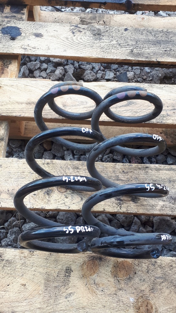 фото №1, S5 8t пружины перед передние 4.2 fsi kpl s4 b8 2x