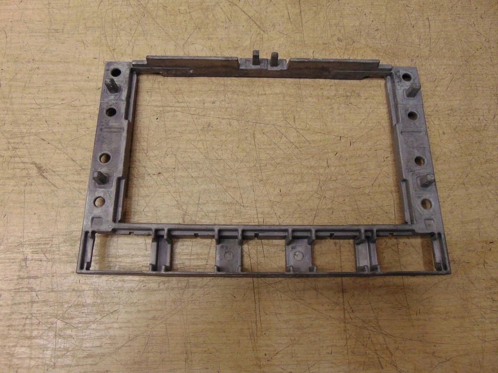 фото №2, Рамка каркас консолі радіо vw touareg 7l6857318