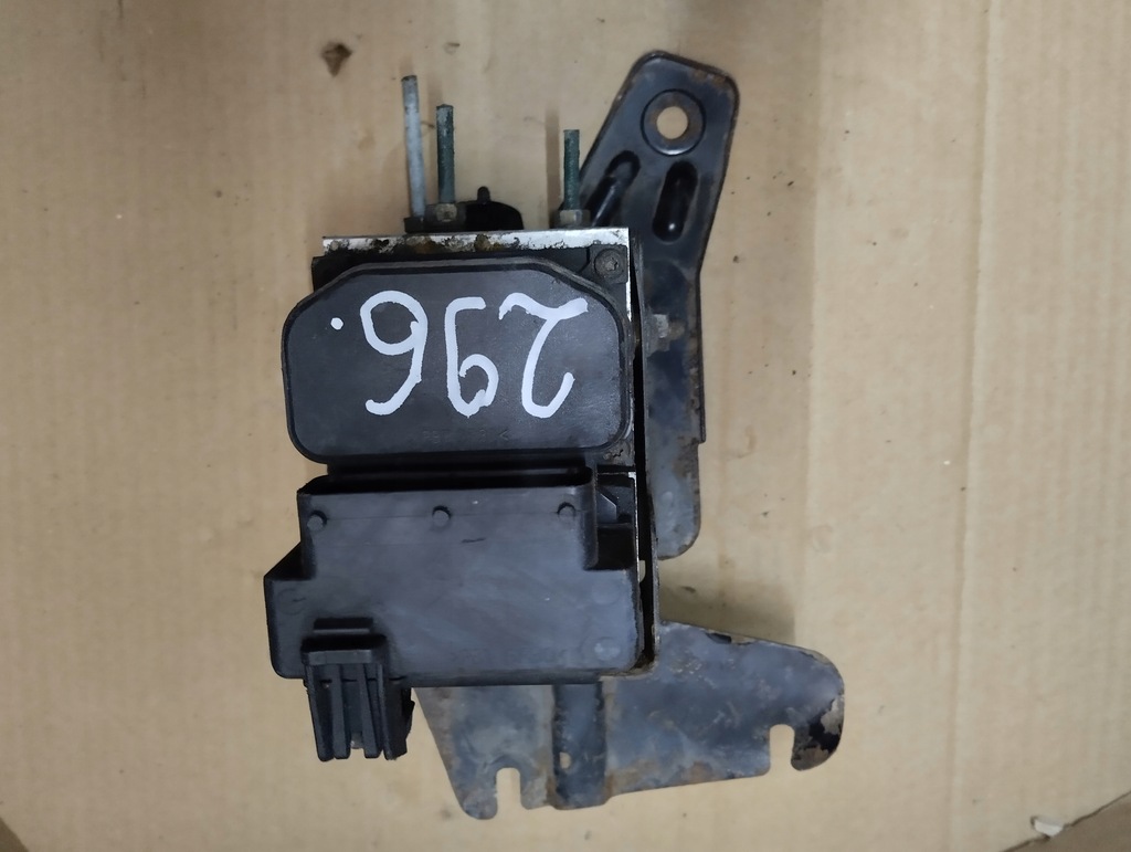 фото №4, Насос тормозная abs renault clio ii thalia 1.2 1.4 b 0273004418 7700432641