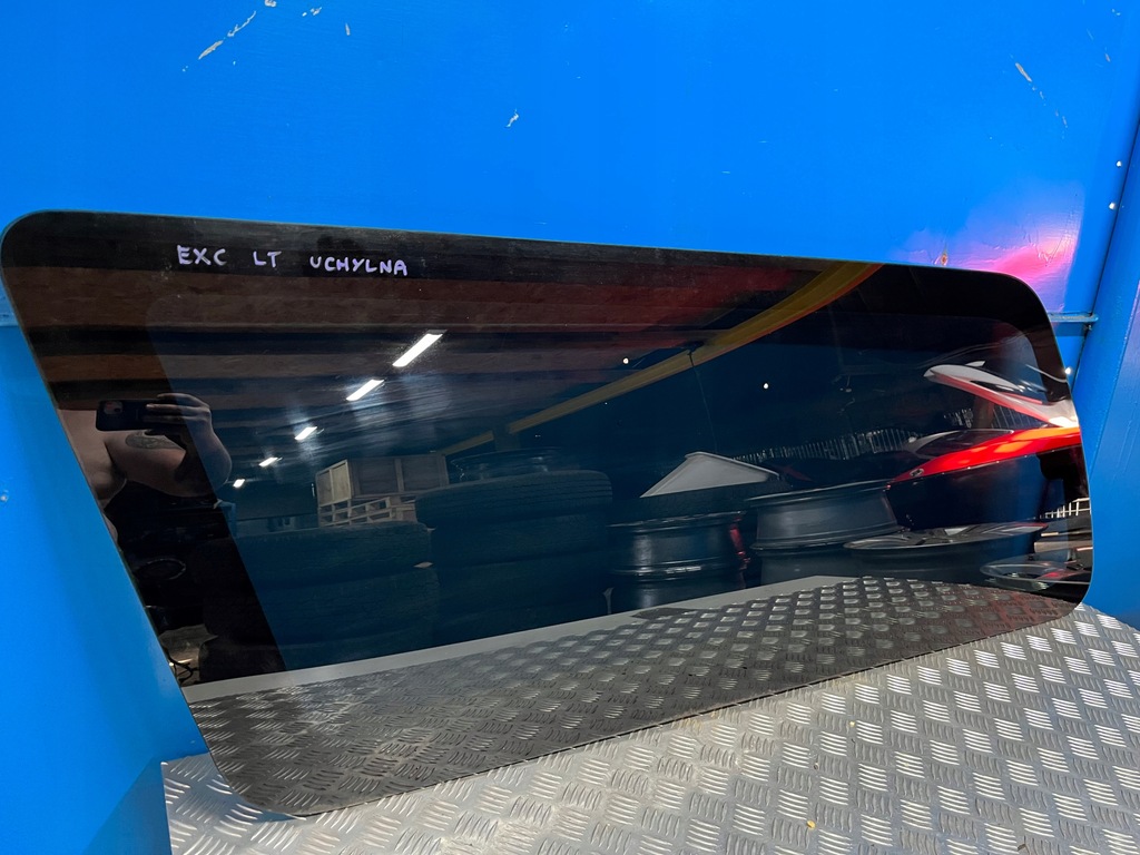 фото №1, Ford excursion стекло левый задняя левая задняя