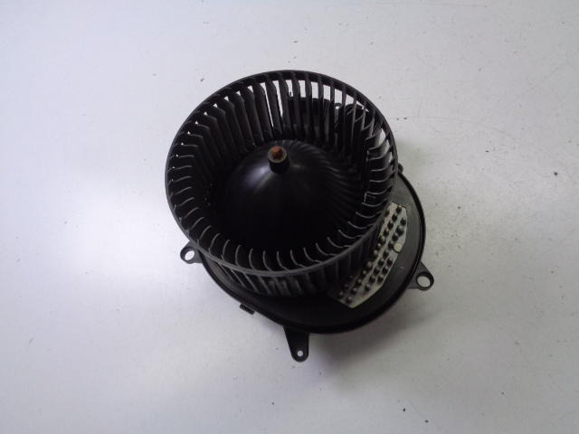 Купити Повітродувка обдув mercedes gle w166 3.0 v6 cdi 2017 рік