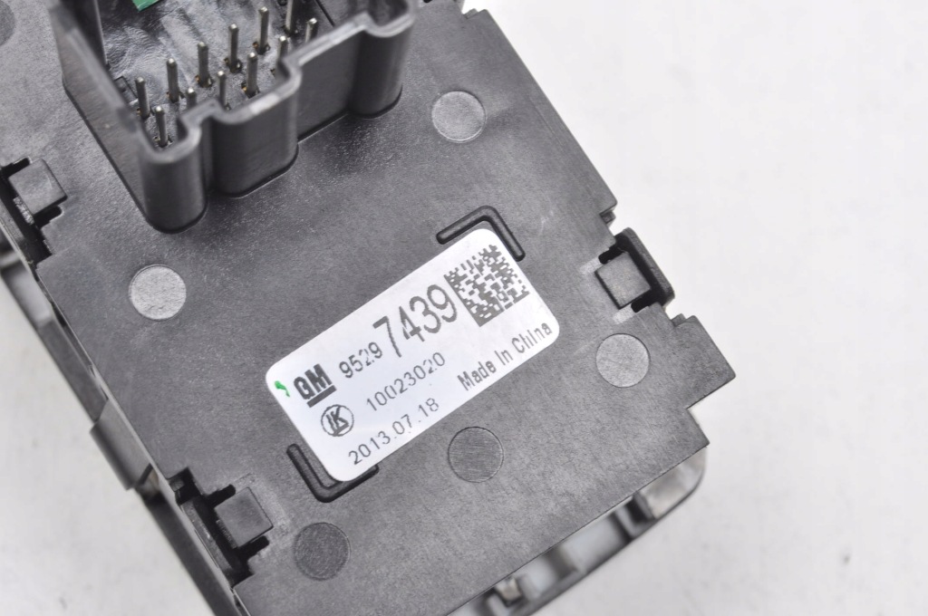 Chevrolet trax переключатель света 95297439 Недорого