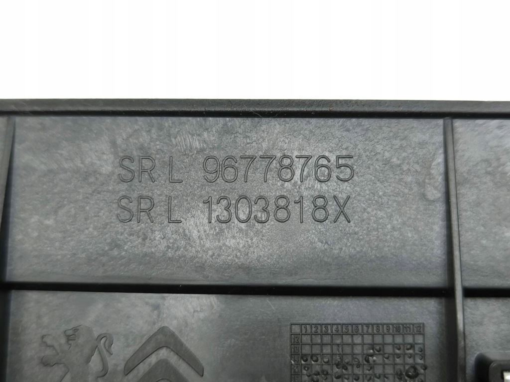 Peugeot 308 решётка обдув боковое  панели 2017 96778765 с Разборки