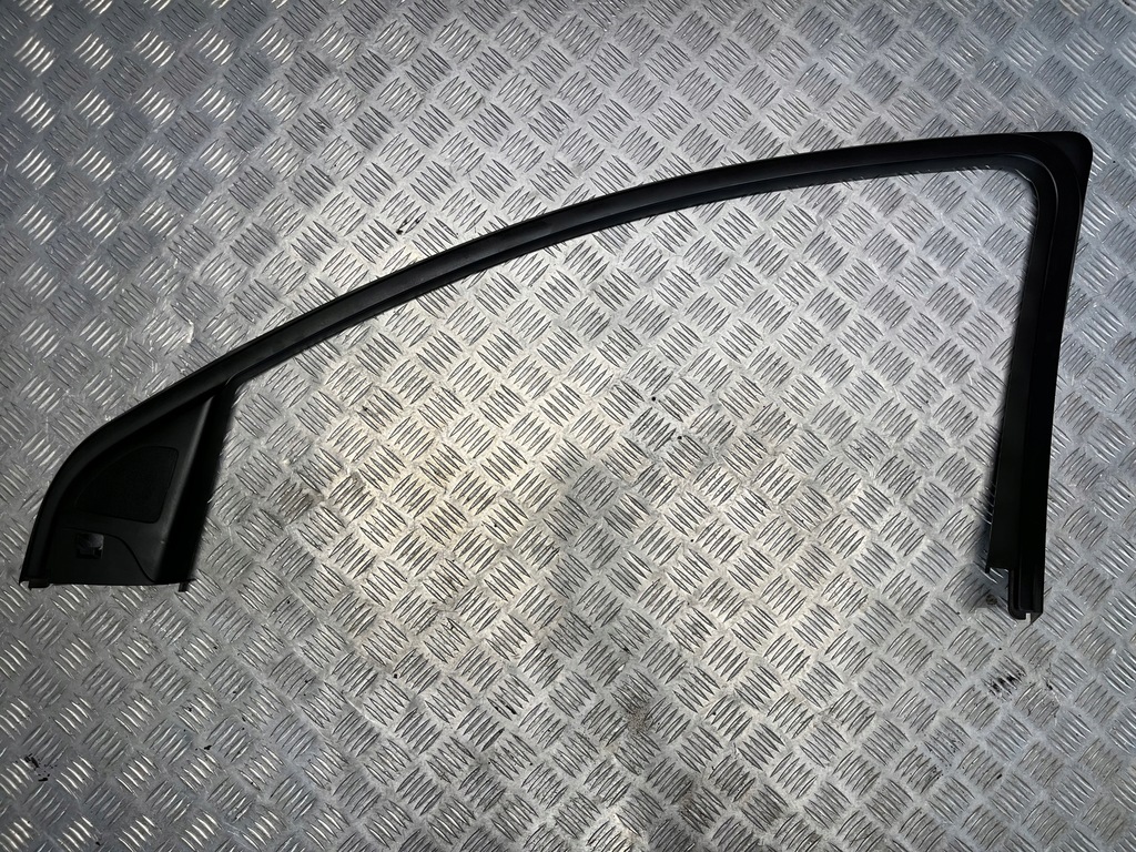 фото №1, Audi q7 4l рамка двері правий перед 4l0867610