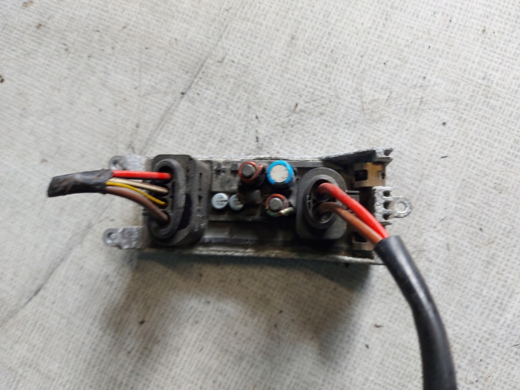 фото №1, Audi a8 d3 резистор резистор вентилятор 4e0820521b