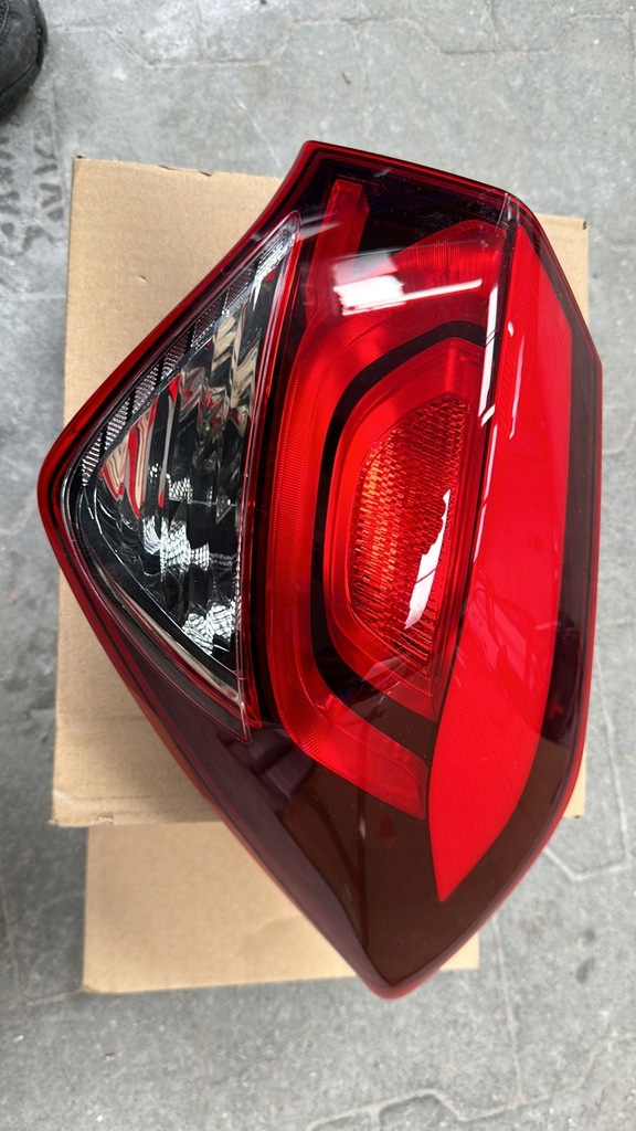 фото №1, Hyundai i20 2016- лампа задняя задняя правая обычная