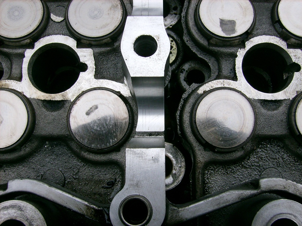 фото №16, Головка двигателя toyota avensis verso 01-03r 2.0 d4d 116km 1cd