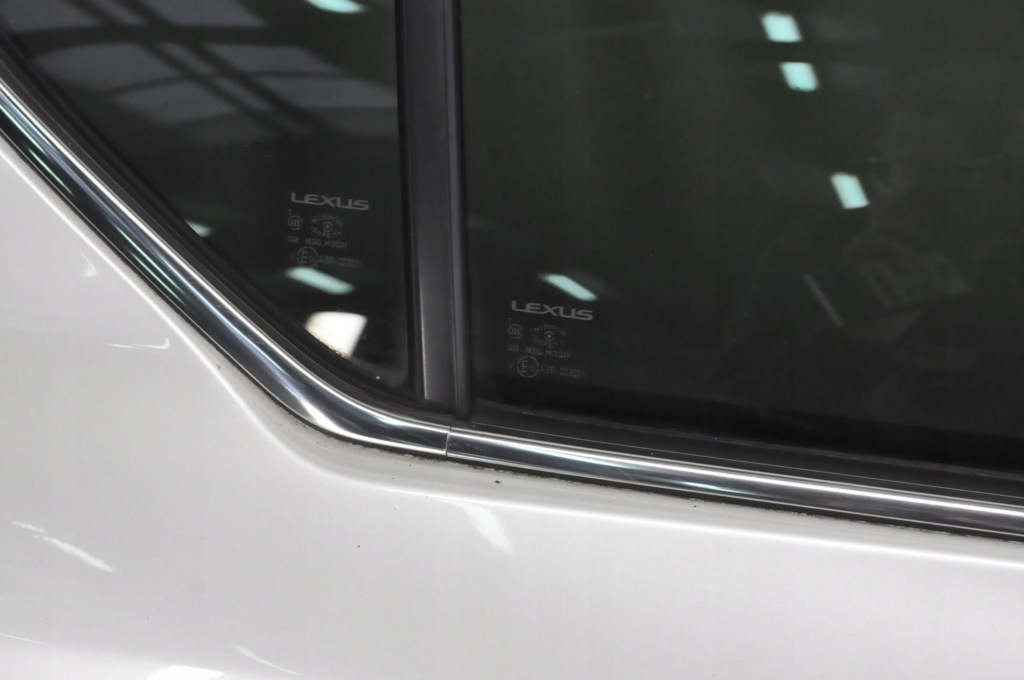 Lexus ct 200h дверь правый задняя задние 2mp Киев