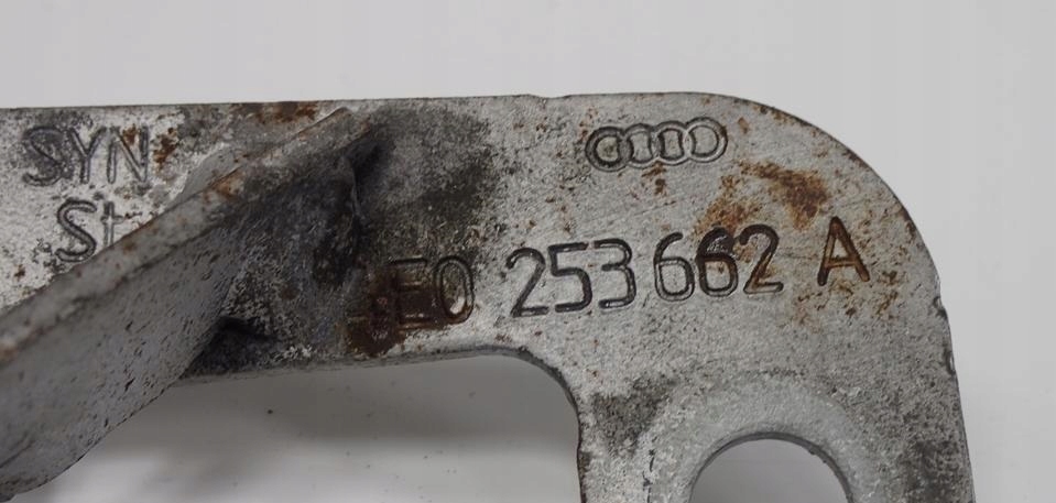 фото №7, Кронштейн кронштейн глушника 4e0253662a audi a8 d3