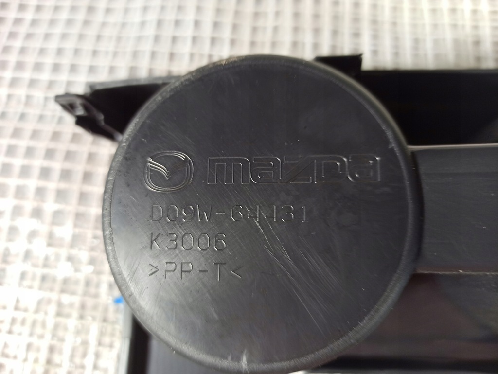 фото №8, Mazda cx-3 тунель середній рамка d09w-64431