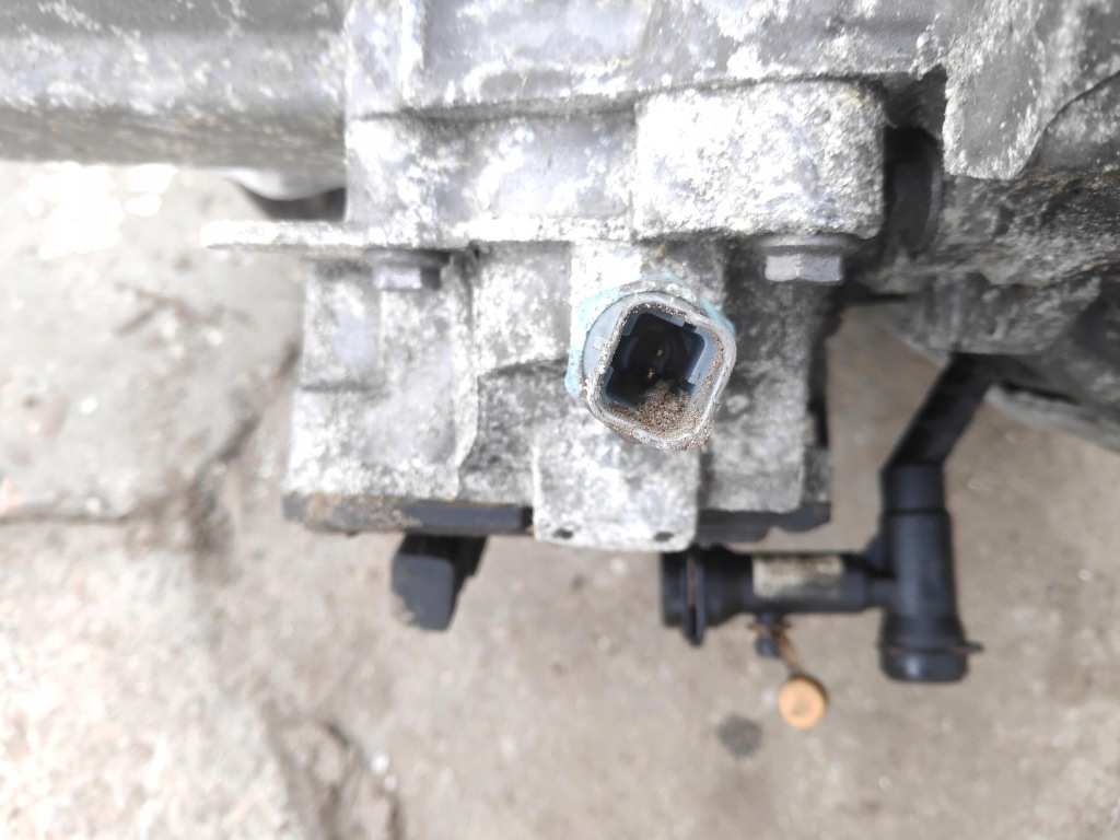 Коробка передач передач 1.6thp peugeot 308 t9 20ea55 5f02 Доставка