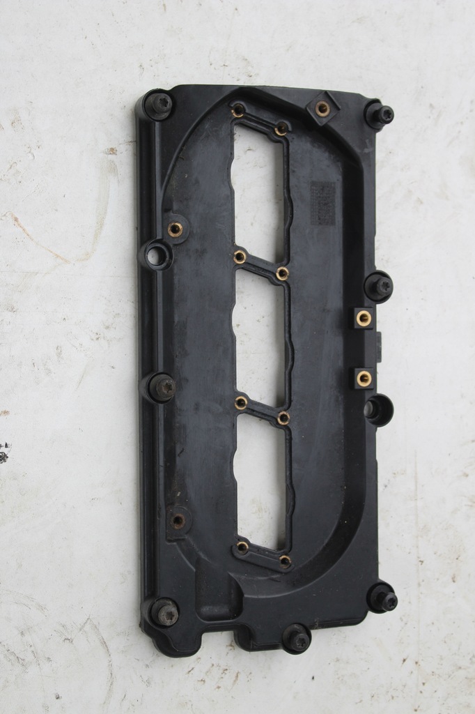 фото №1, Крышка клапанов audi 059103470r