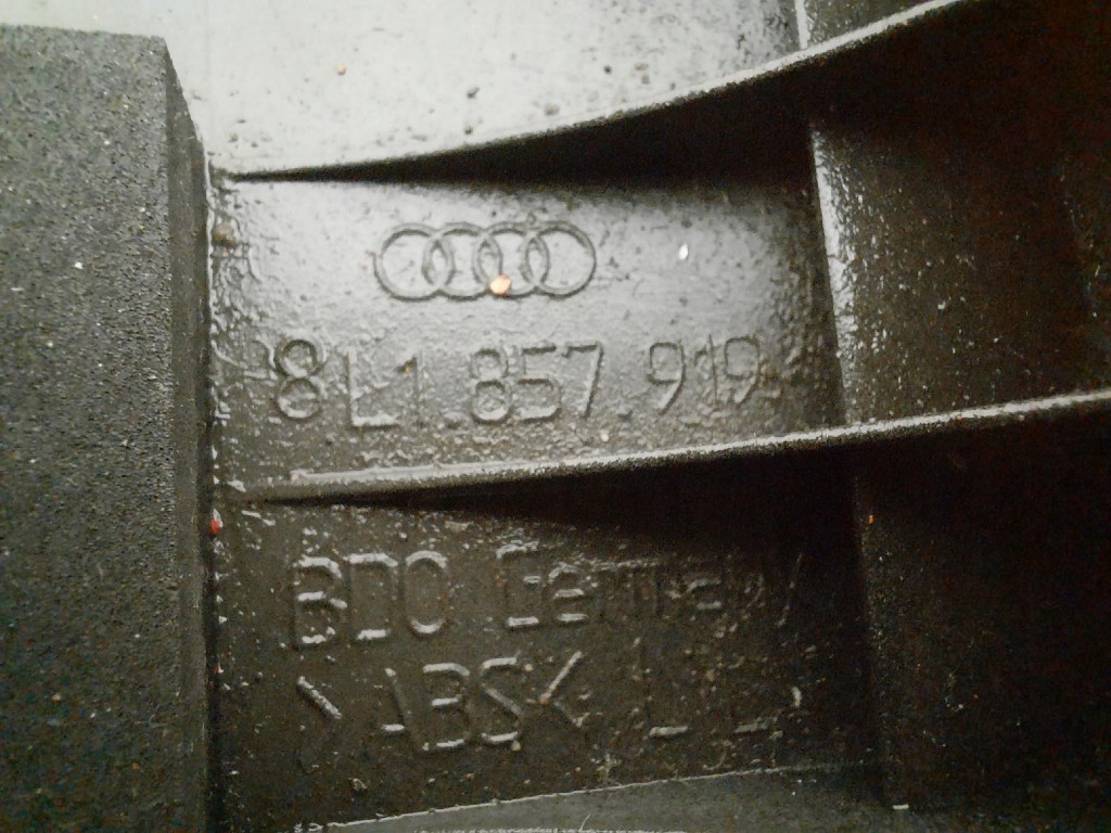 фото №8, Audi a3 i 96-00 захист колонки pod кермо 8l1857919