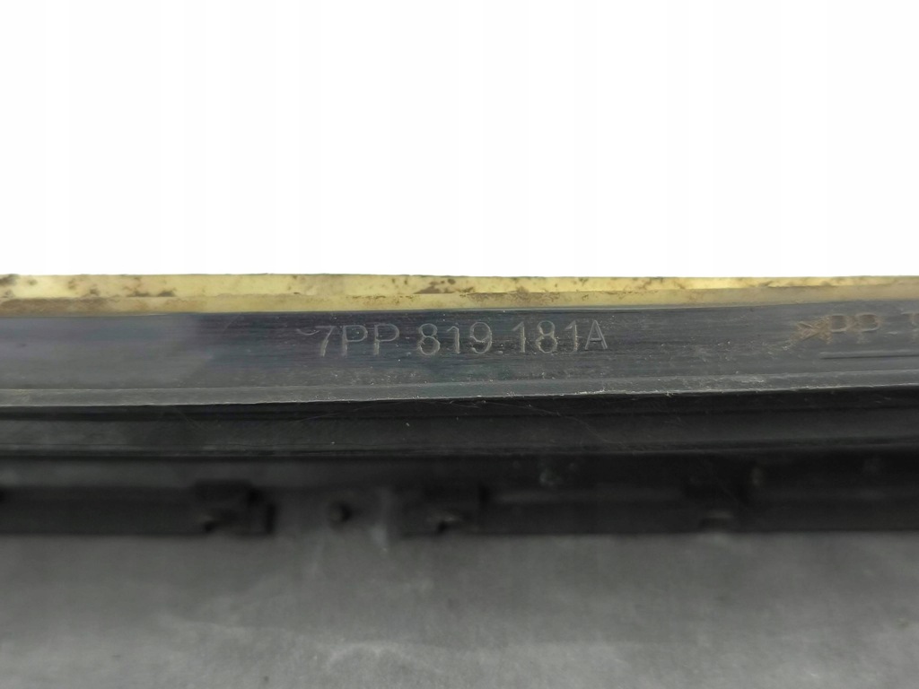 Купити Porsche cayenne 92a решітка вентиляційна 2011 7pp819181a