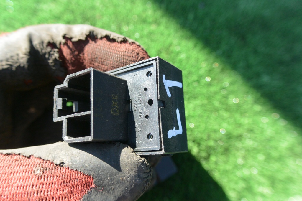 фото №7, Кнопка відкривання скло задня jeep grand cherokee