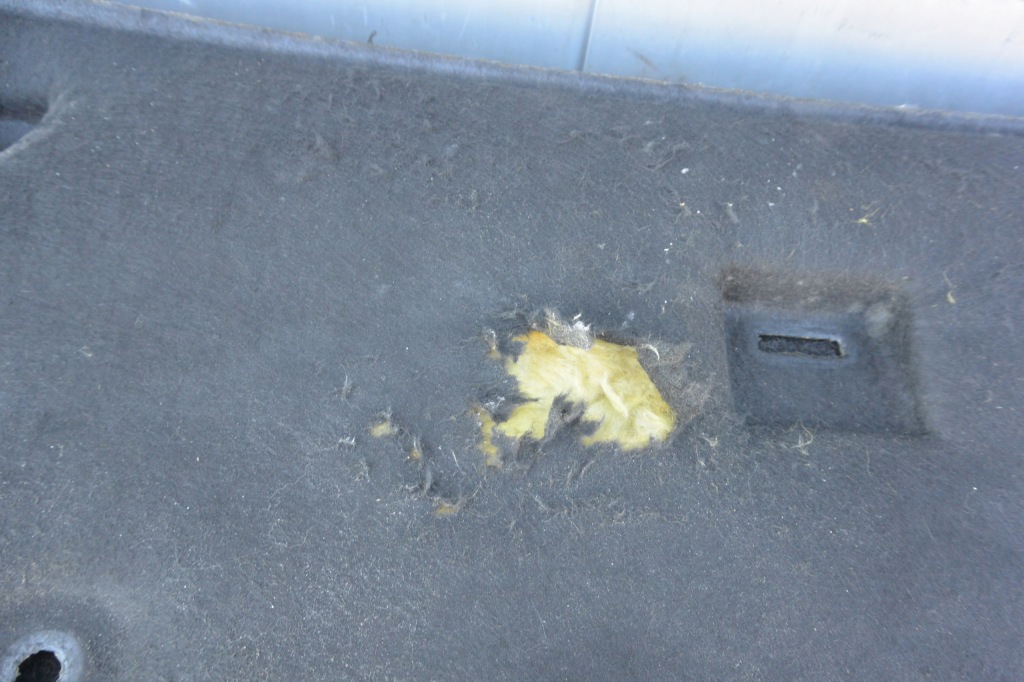 фото №7, Dacia duster ii 17- шумоізоляція капот оригінал