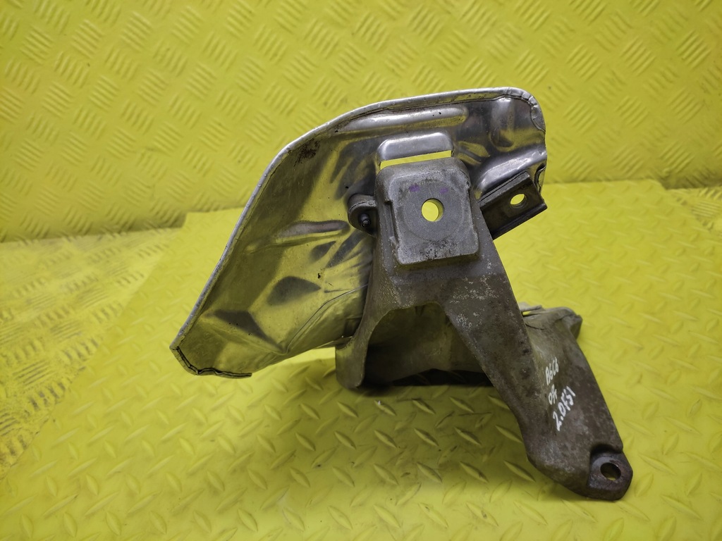 фото №4, Audi a6 c6 2.0 fsi кронштейн двигателя