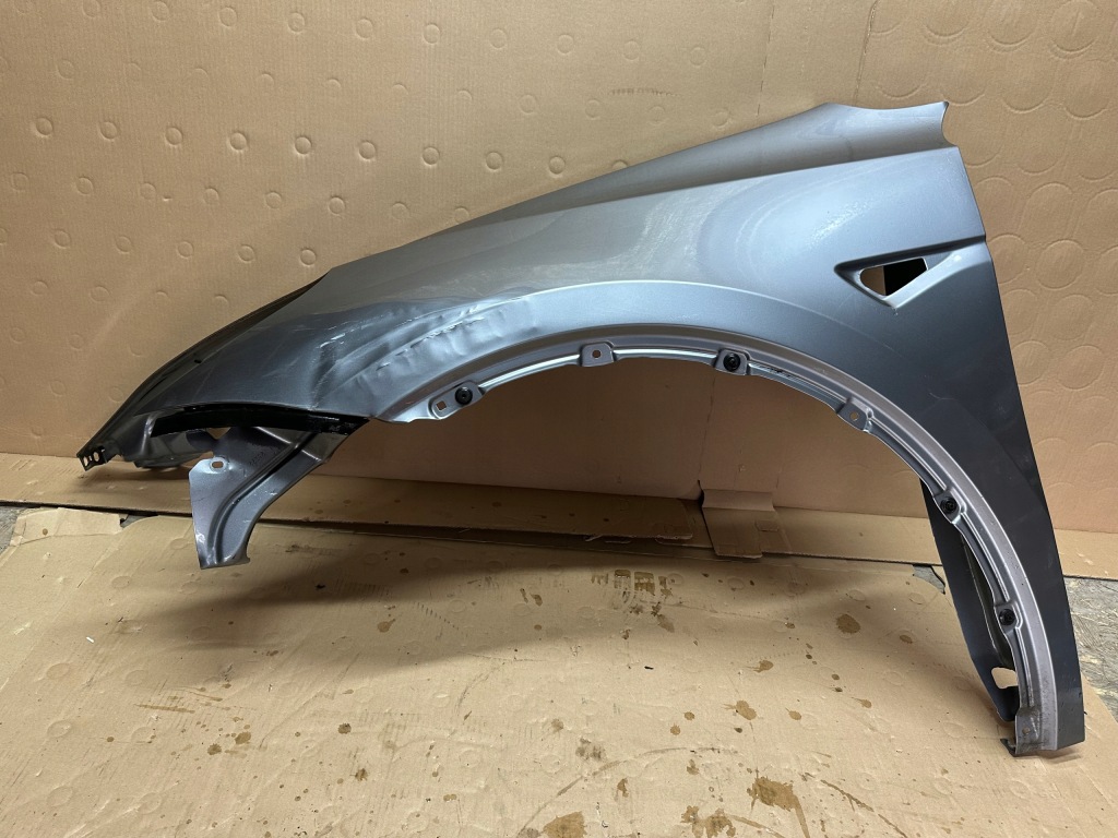 Купити Крила лівий передній tesla model y перед