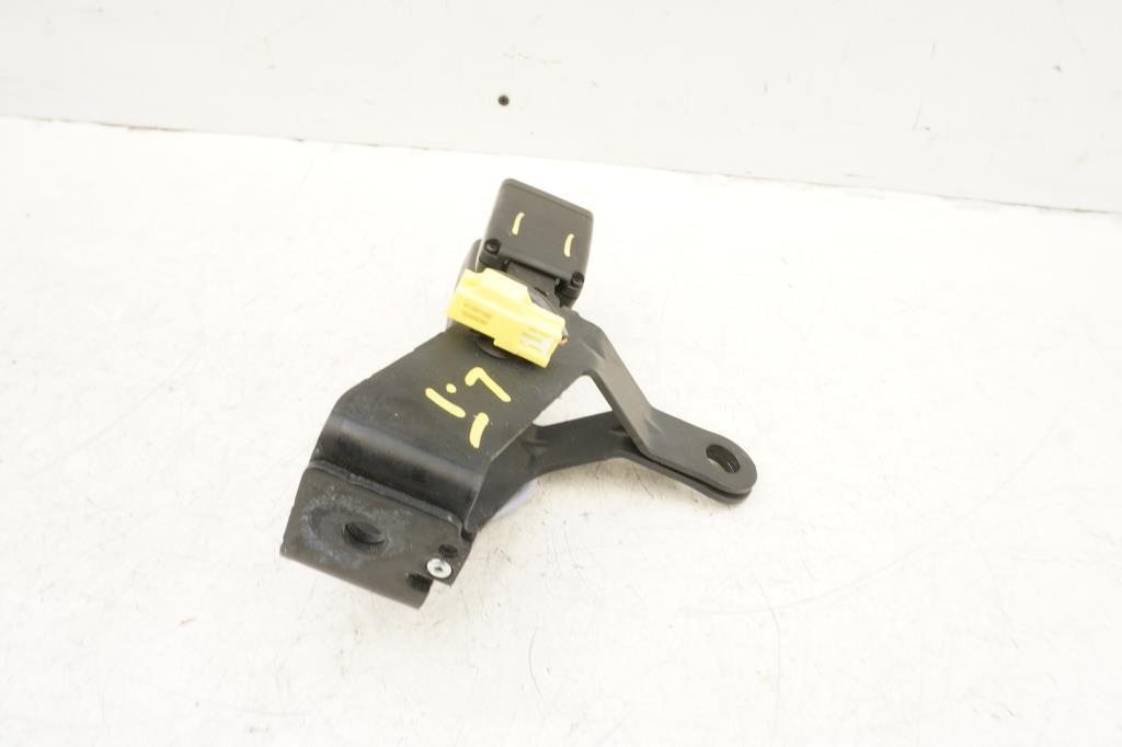 фото №2, Клипса ремней левый задняя volvo xc60 ii b4