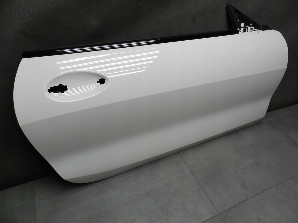 фото №1, Bmw 8 g15 дверь правое a300