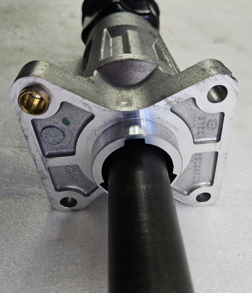 Wał шрус  привідний вал maserati levante quattroporte ghibli 10355024 675001724 Доставка