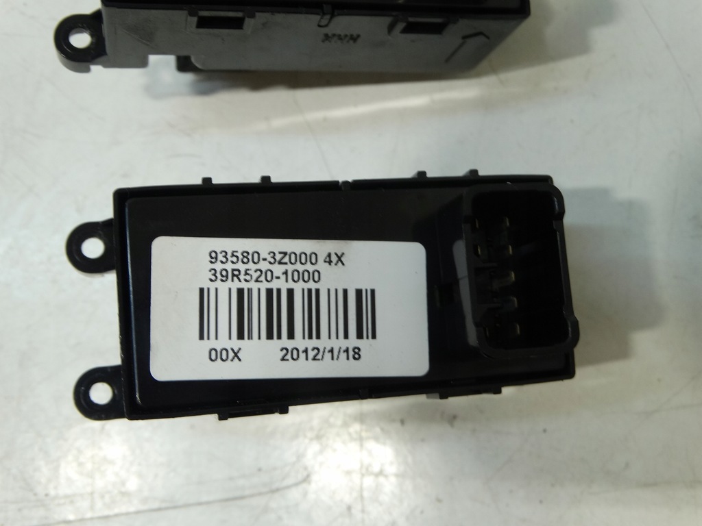 фото №8, Переключатель стекло задняя hyundai i40 93580-3z0000