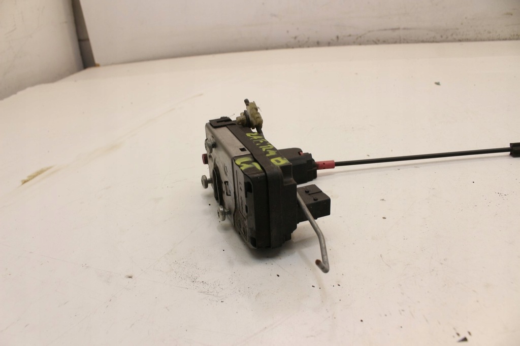 фото №4, Замок двері лівий задня opel zafira b 13210738