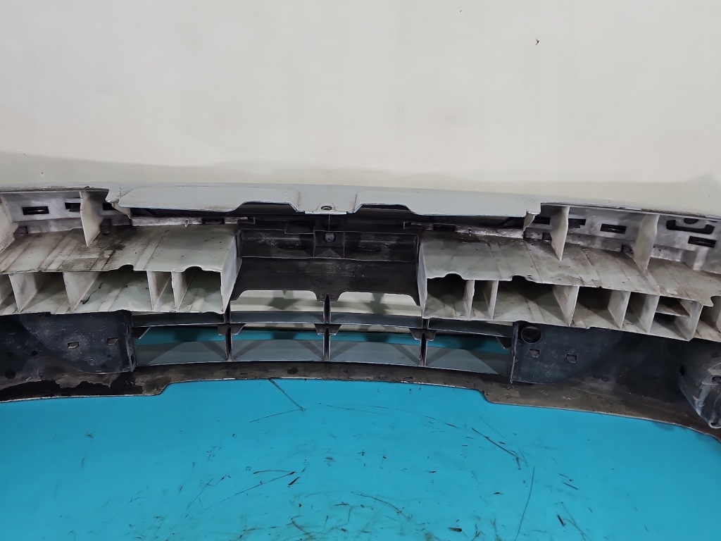 Бампер перед renault scenic i серебристый hb 5d 99-03 Оригинал