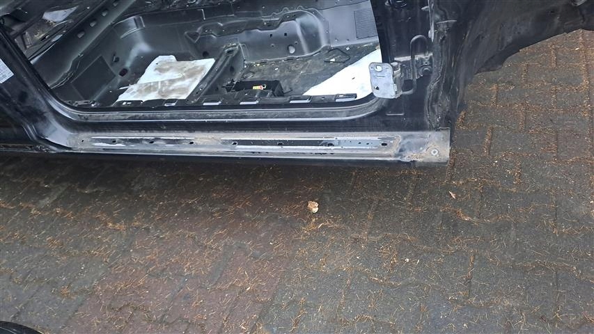 фото №1, Audi a3 8p lift поріг блок двигуна правий 3 двері